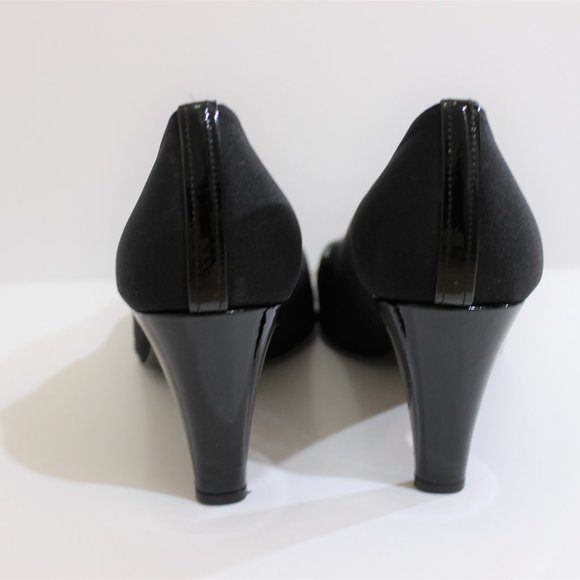 STUART WEITZMAN Square Toe Heel - Picture 2 of 8